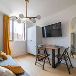 公寓 Golden - View & Provencal Charm 尼姆