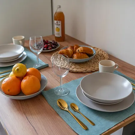 Golden - View & Provencal Charm Appartement *
