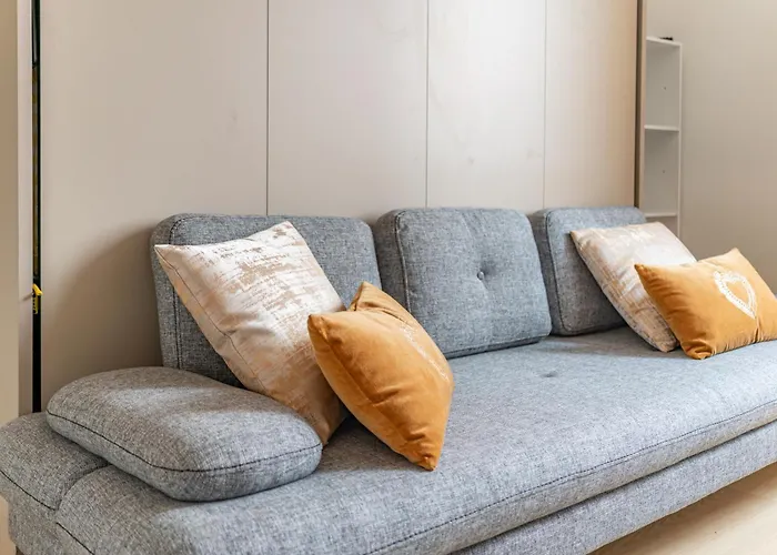 Golden - View & Provencal Charm * Nîmes